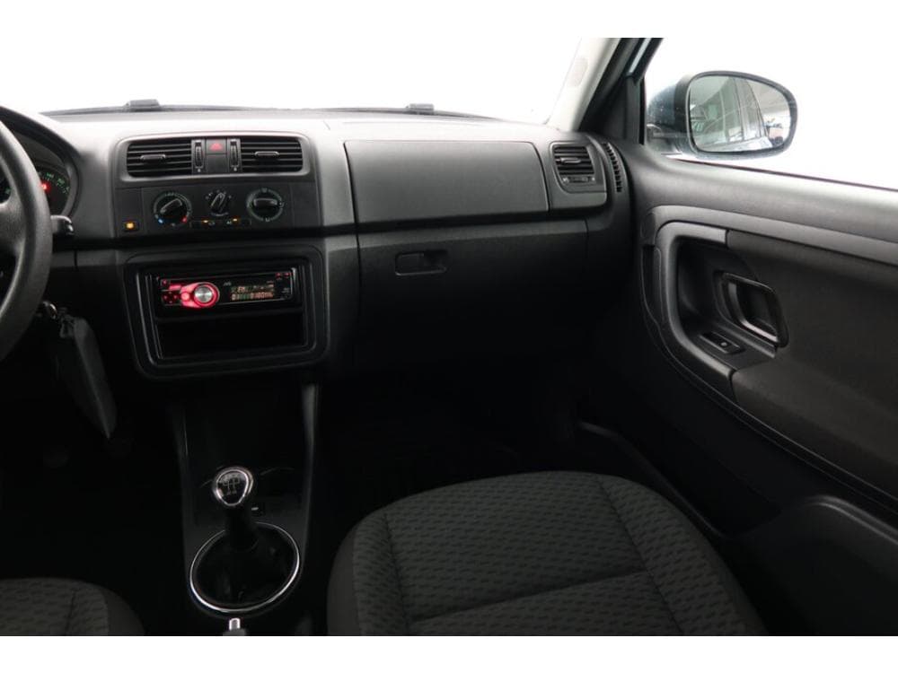 2011 Škoda FABIA - 8