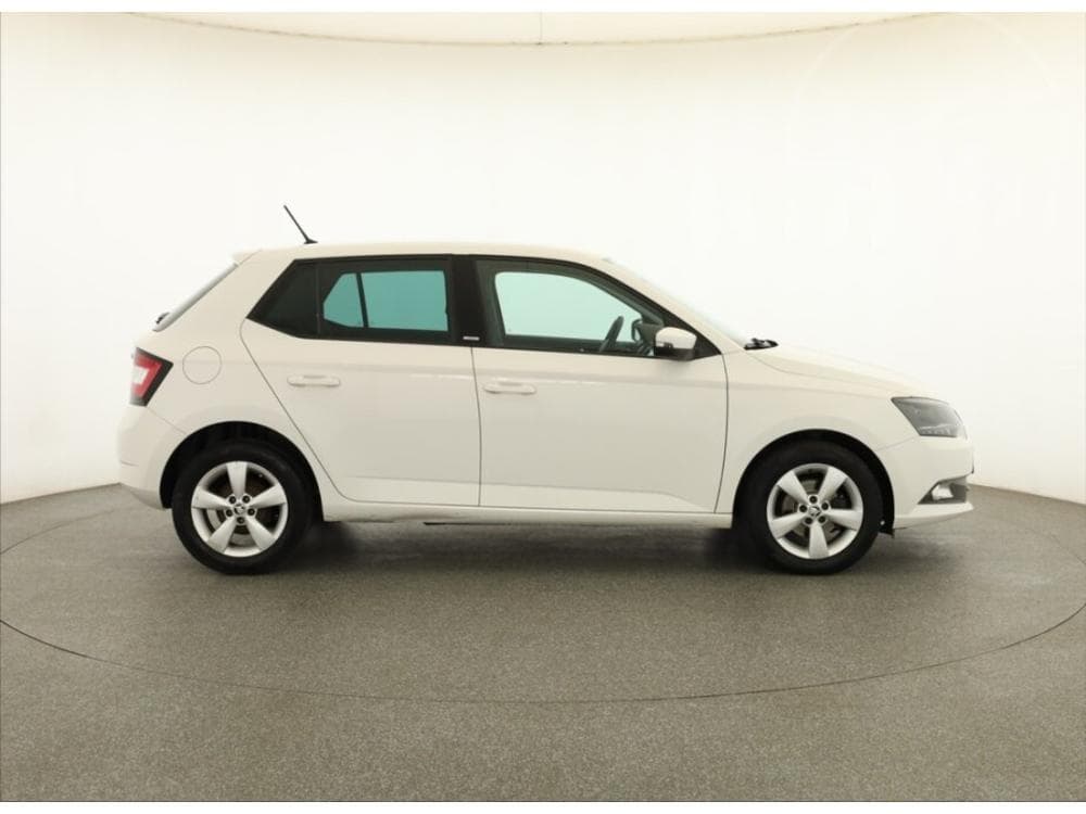 2017 Škoda FABIA - 11