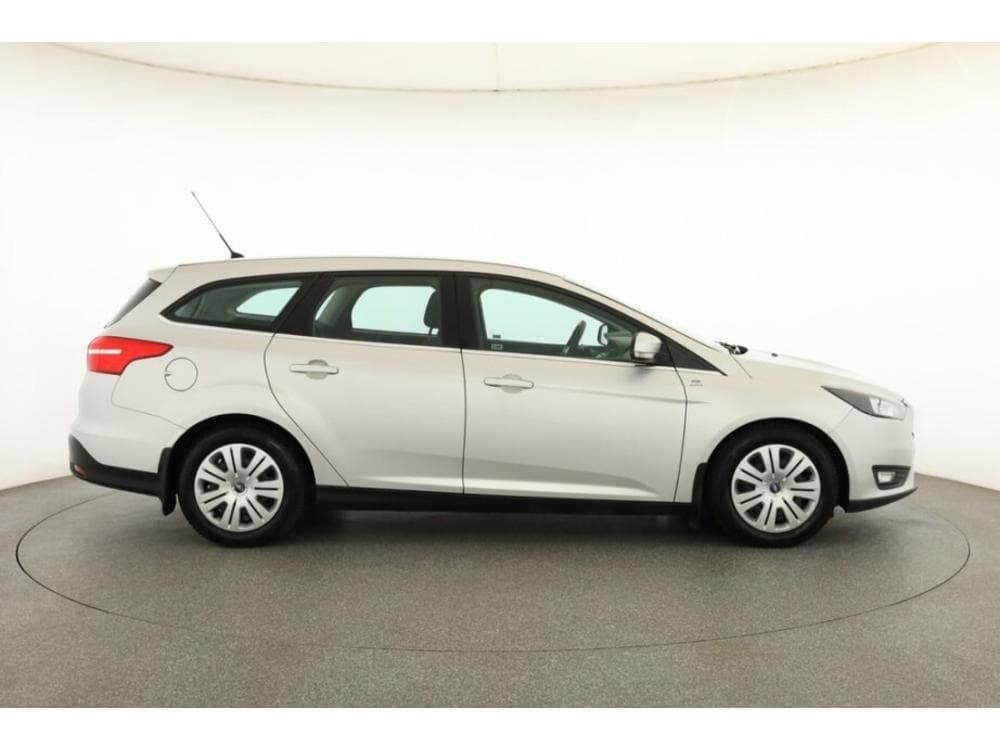 2015 Ford FOCUS - 11