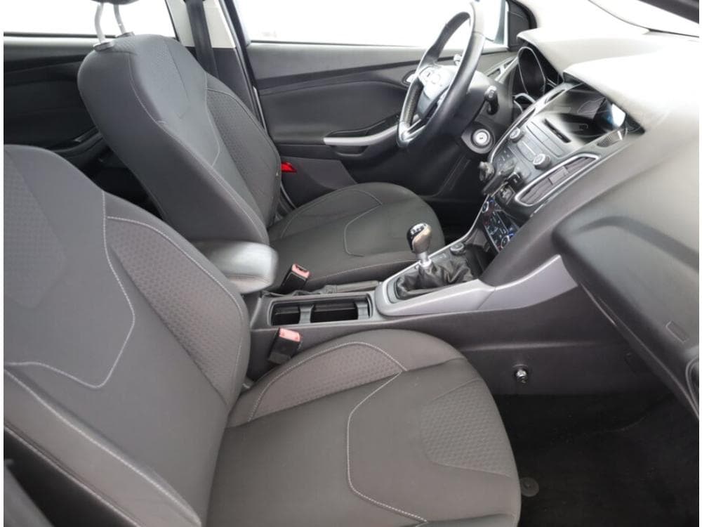 2015 Ford FOCUS - 13
