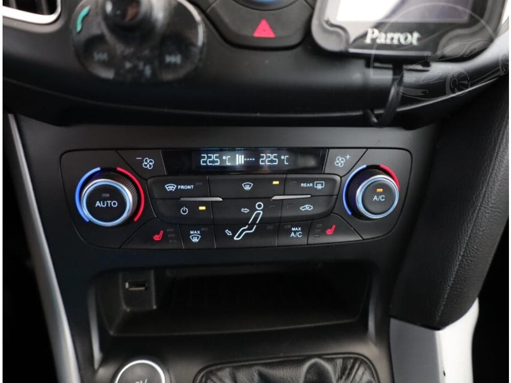 2015 Ford FOCUS - 19