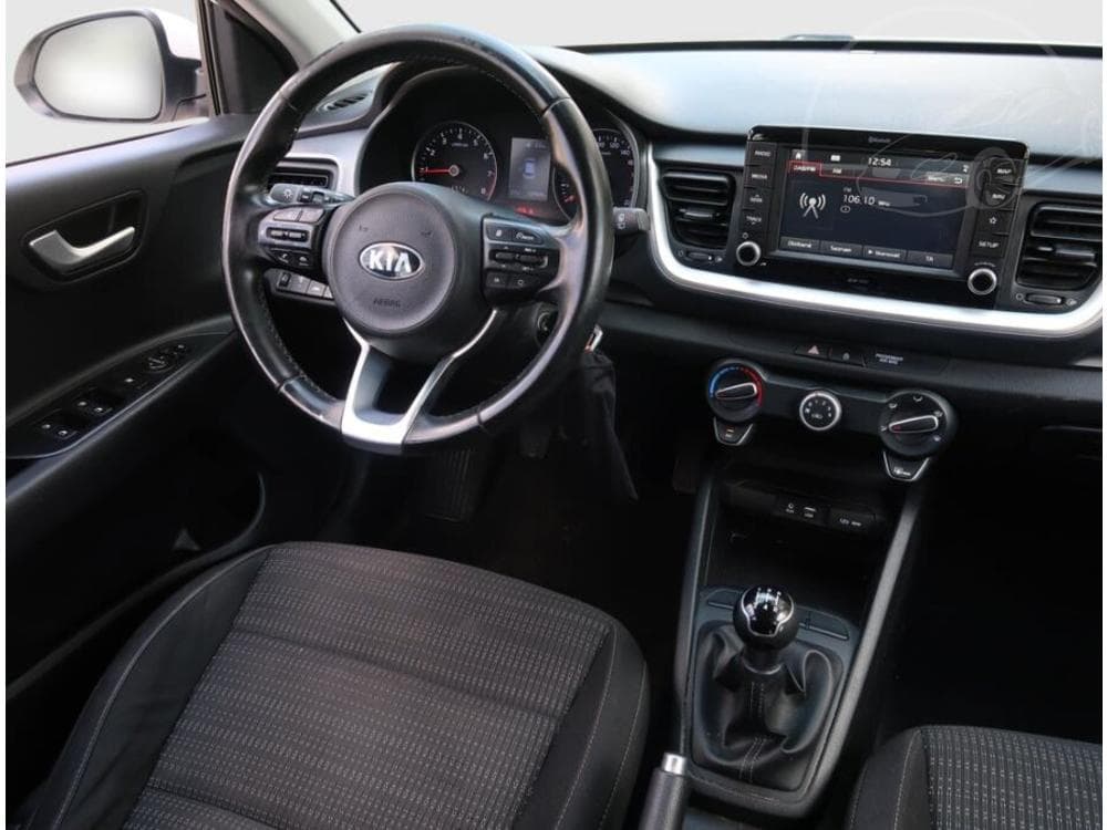 2018 Kia STONIC - 13