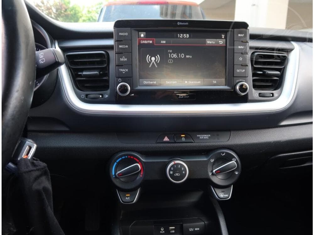 2018 Kia STONIC - 23