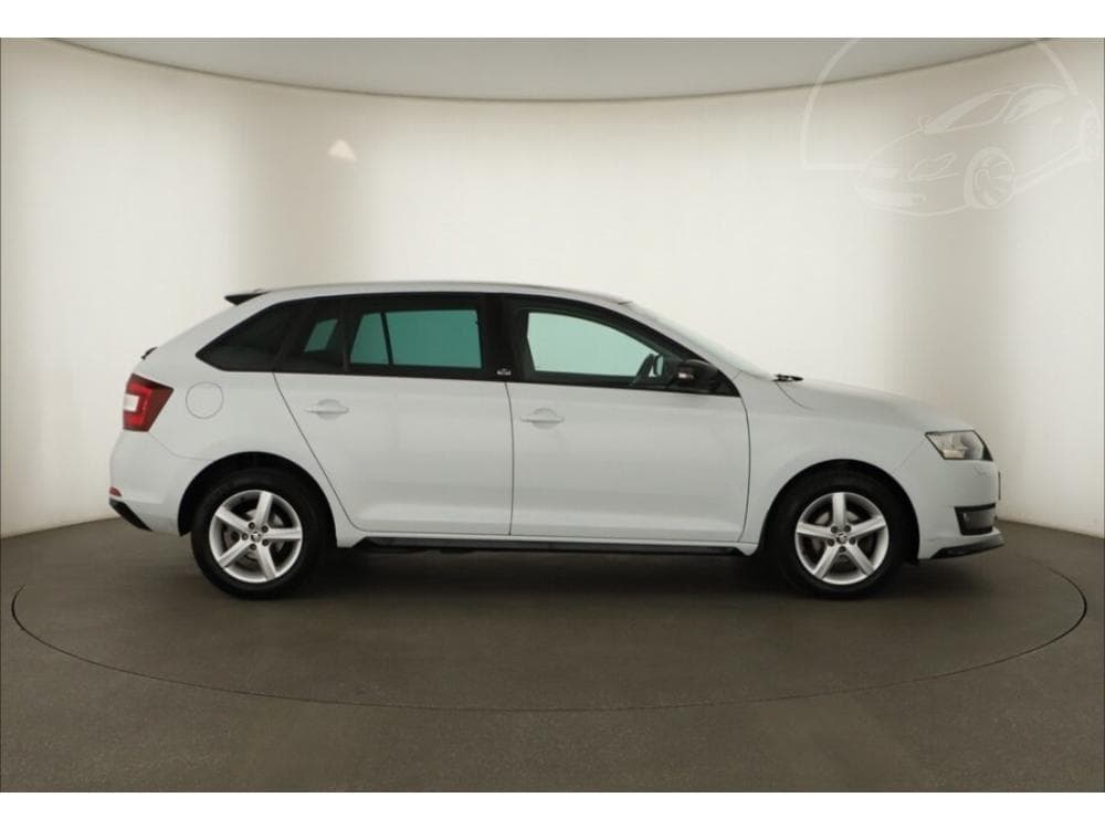 2015 Škoda RAPID - 11