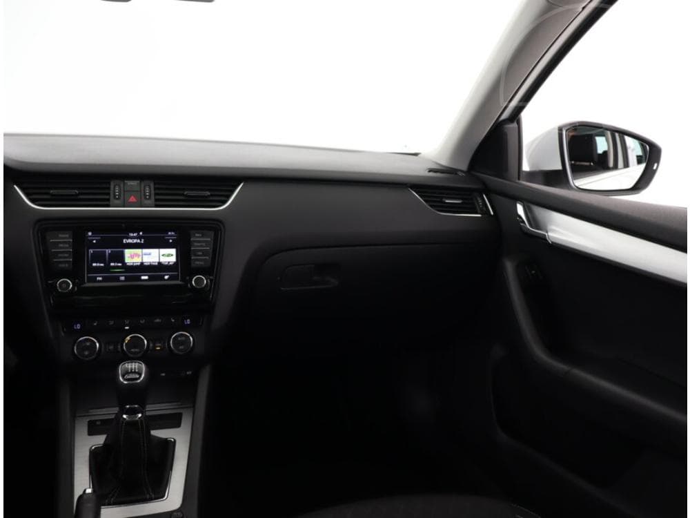2015 Škoda OCTAVIA - 8