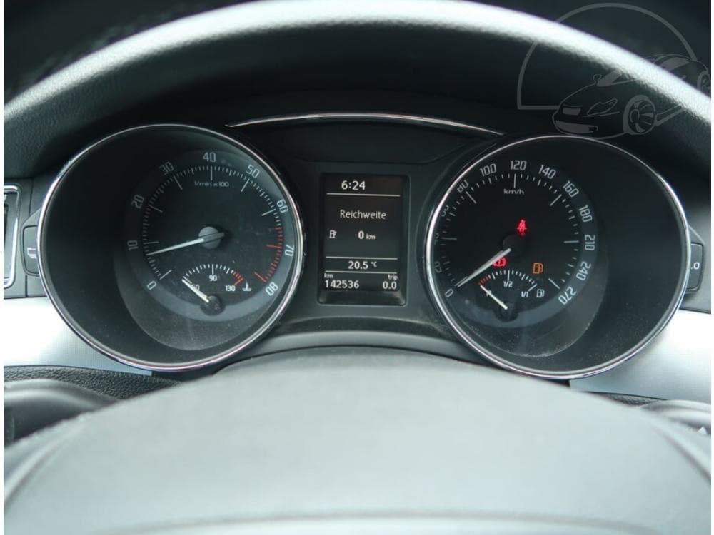 2011 Škoda SUPERB - 21