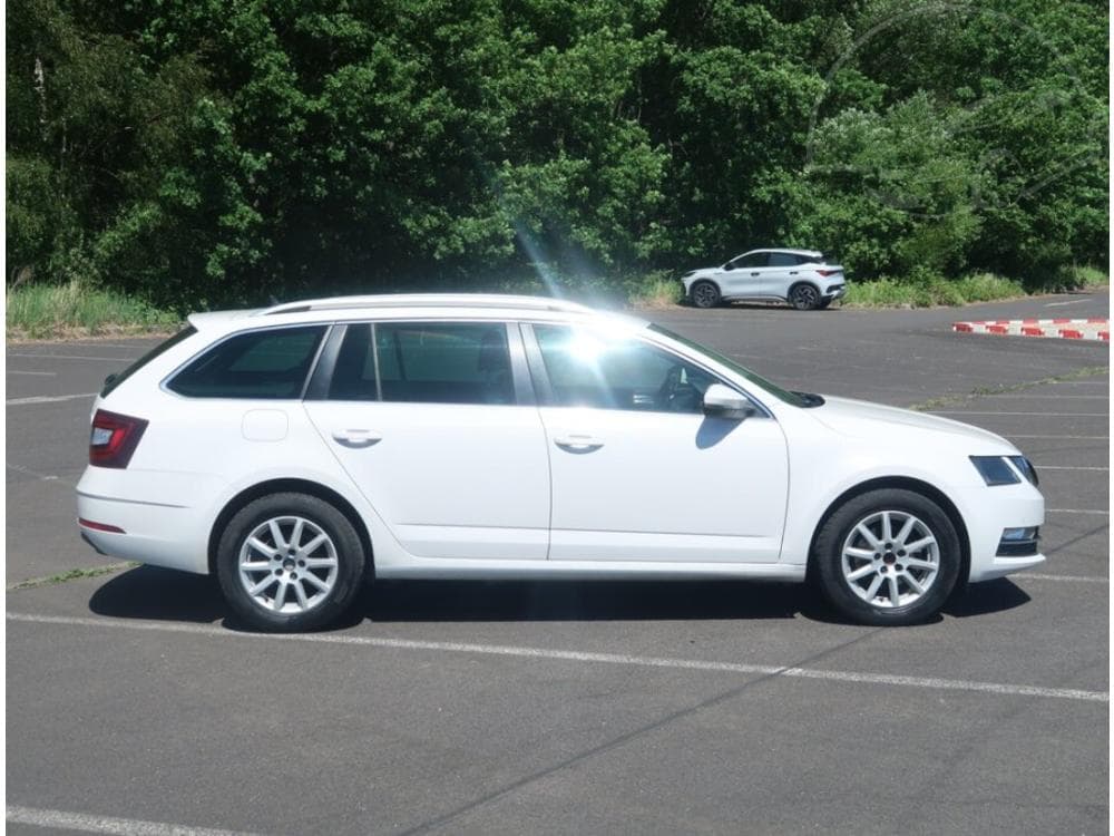 2017 Škoda OCTAVIA - 11