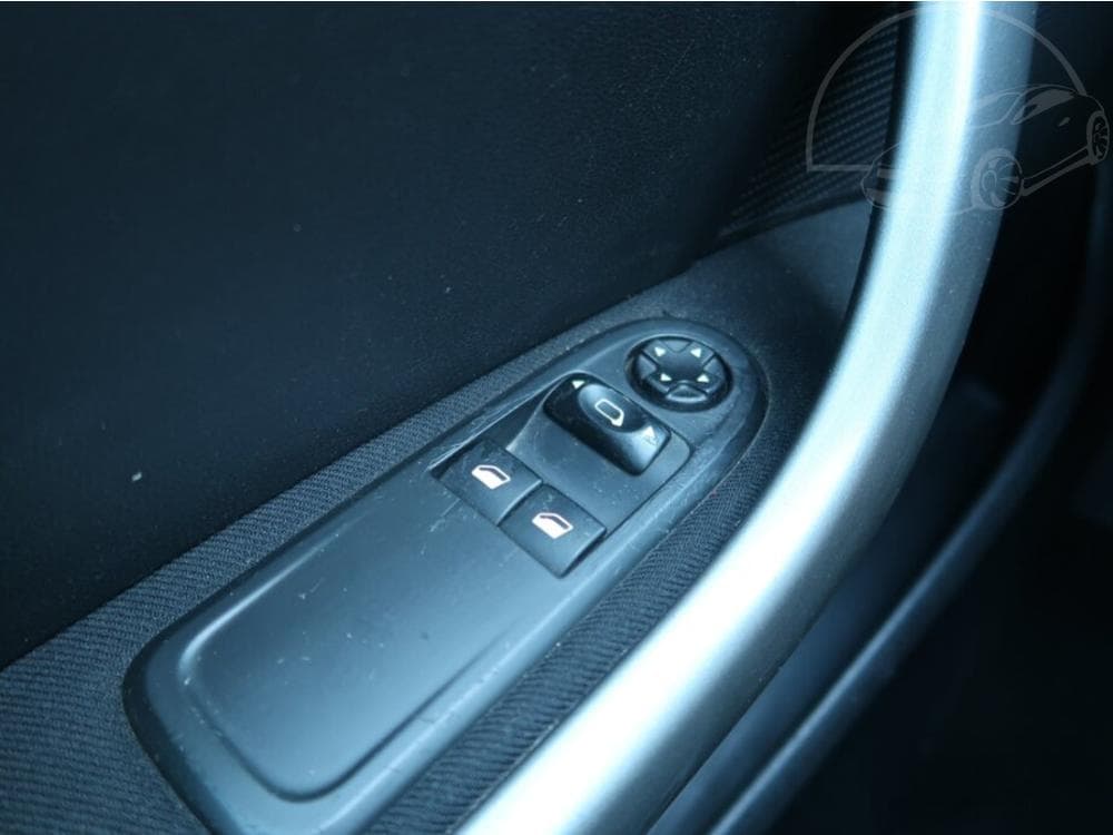 2010 Peugeot 308 - 15