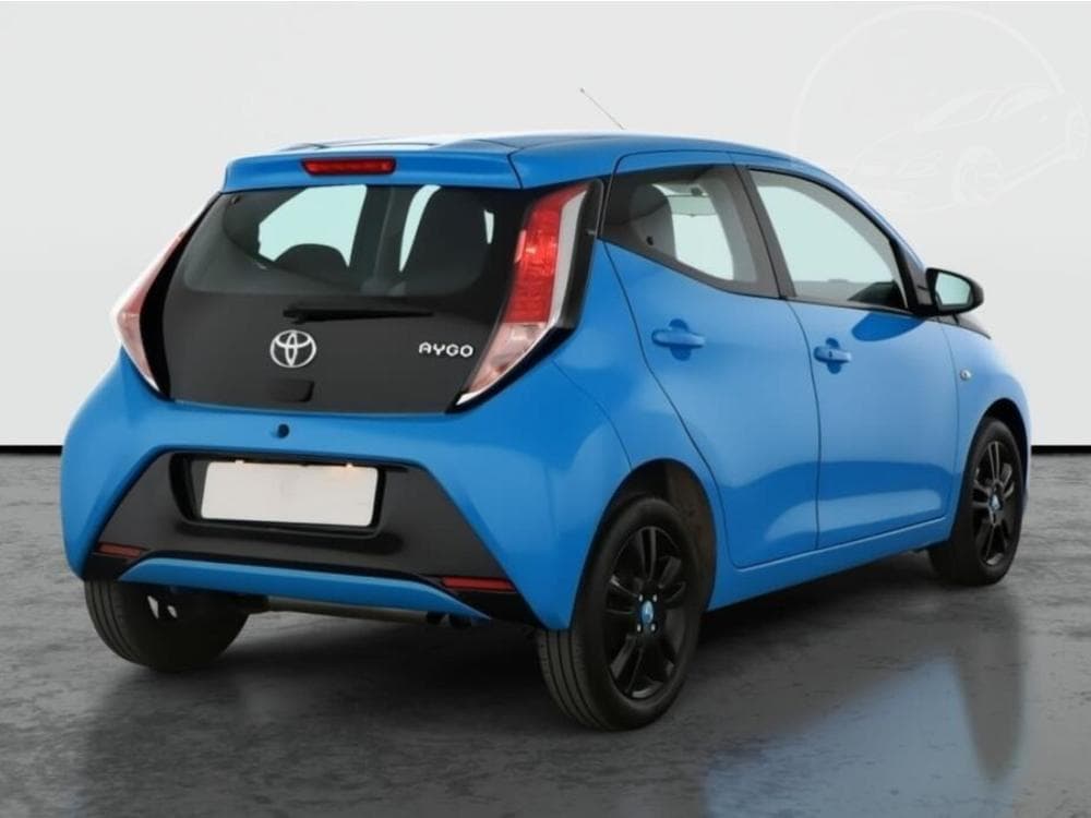 2015 Toyota AYGO - 9
