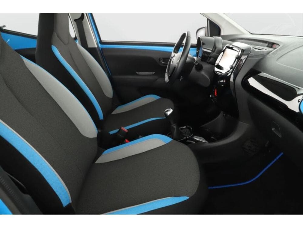 2015 Toyota AYGO - 13