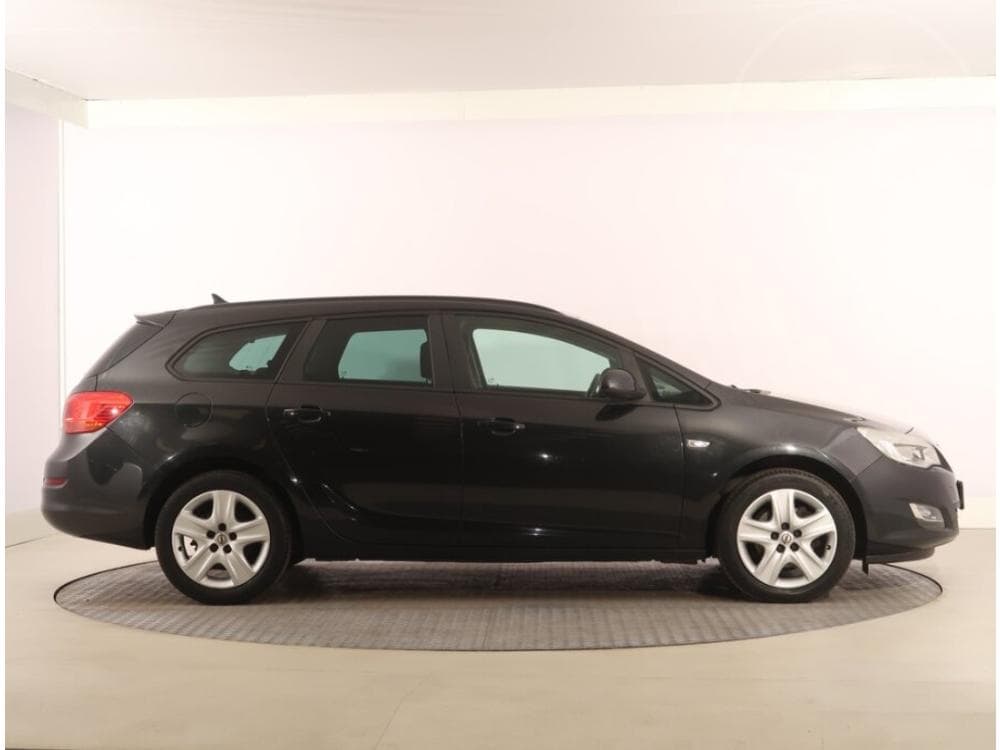 2011 Opel ASTRA - 6