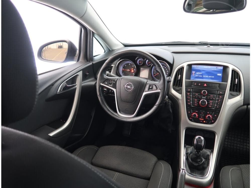 2011 Opel ASTRA - 7