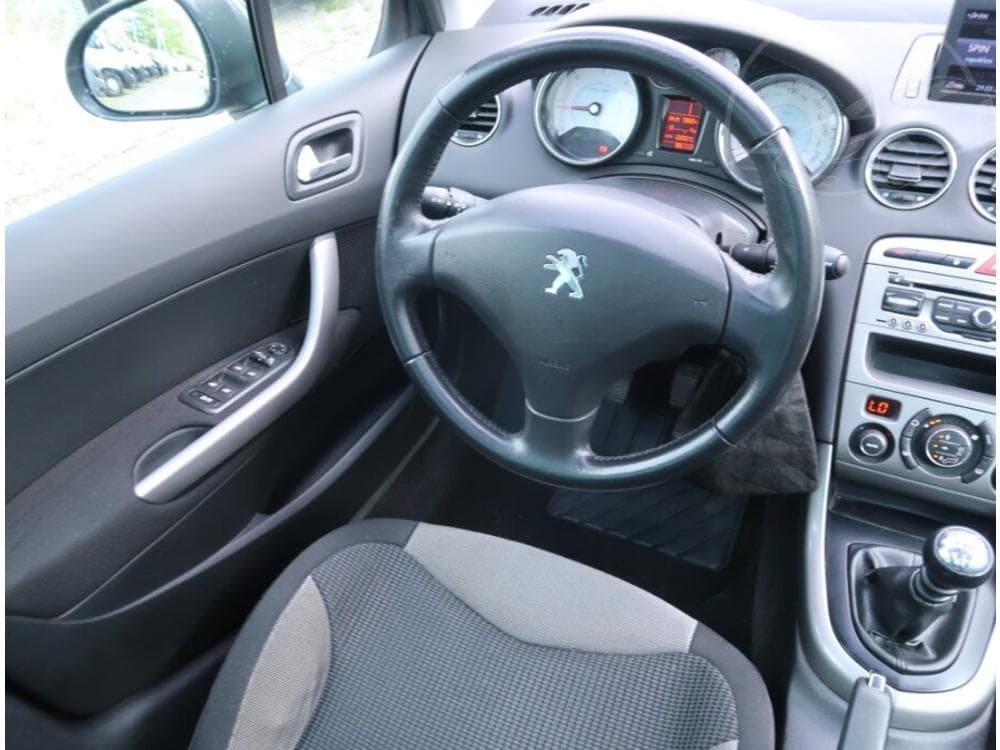 2012 Peugeot 308 - 7