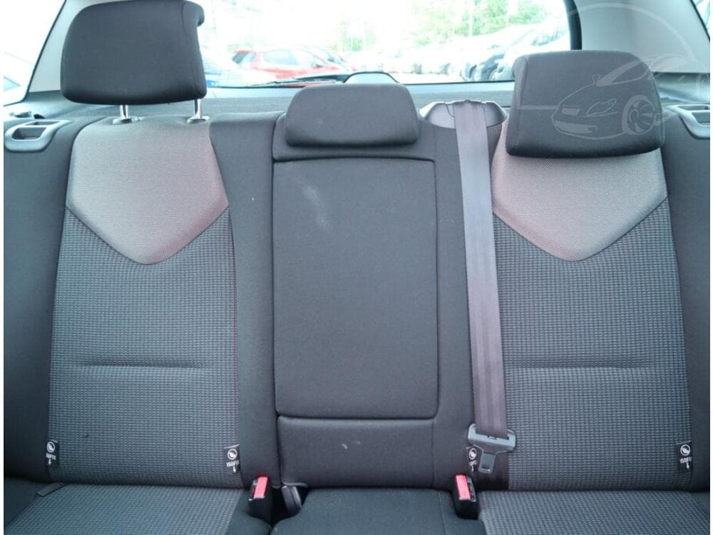 2012 Peugeot 308 - 10