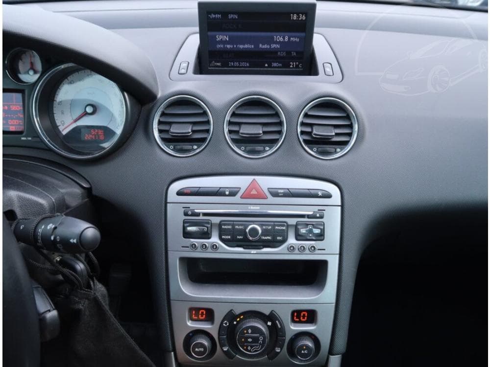 2012 Peugeot 308 - 12