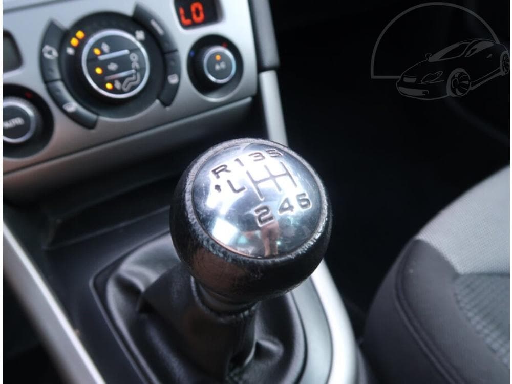 2012 Peugeot 308 - 13