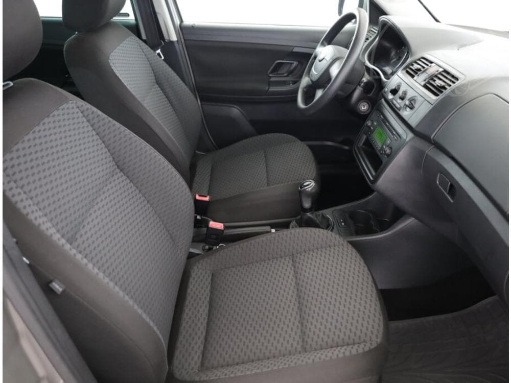 2011 Škoda FABIA - 13