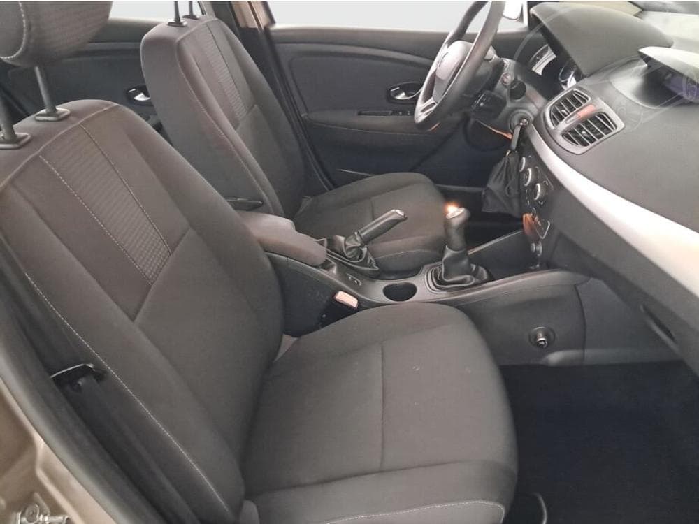 2010 Renault FLUENCE - 9