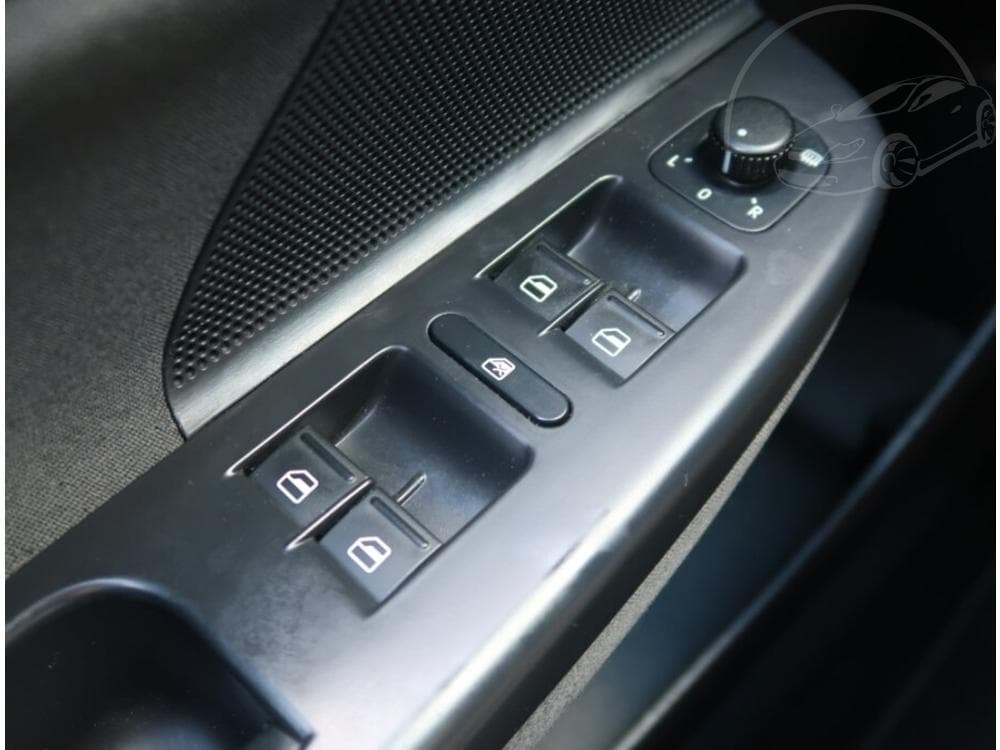 2010 Volkswagen GOLF - 13
