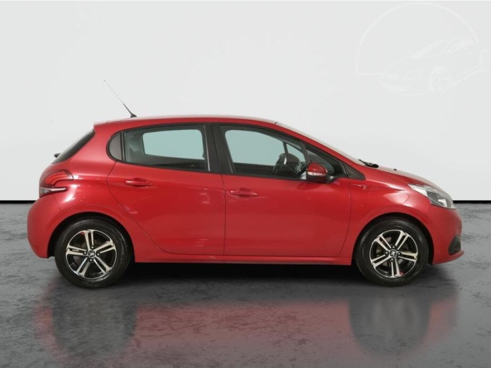 2018 Peugeot 208 - 11