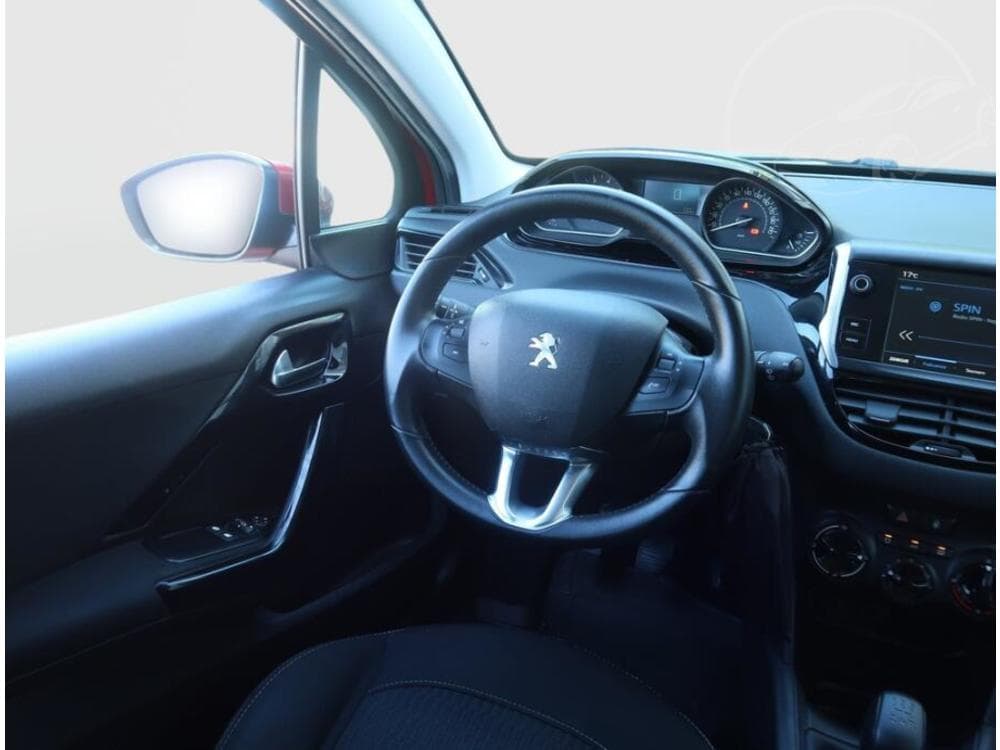 2018 Peugeot 208 - 13