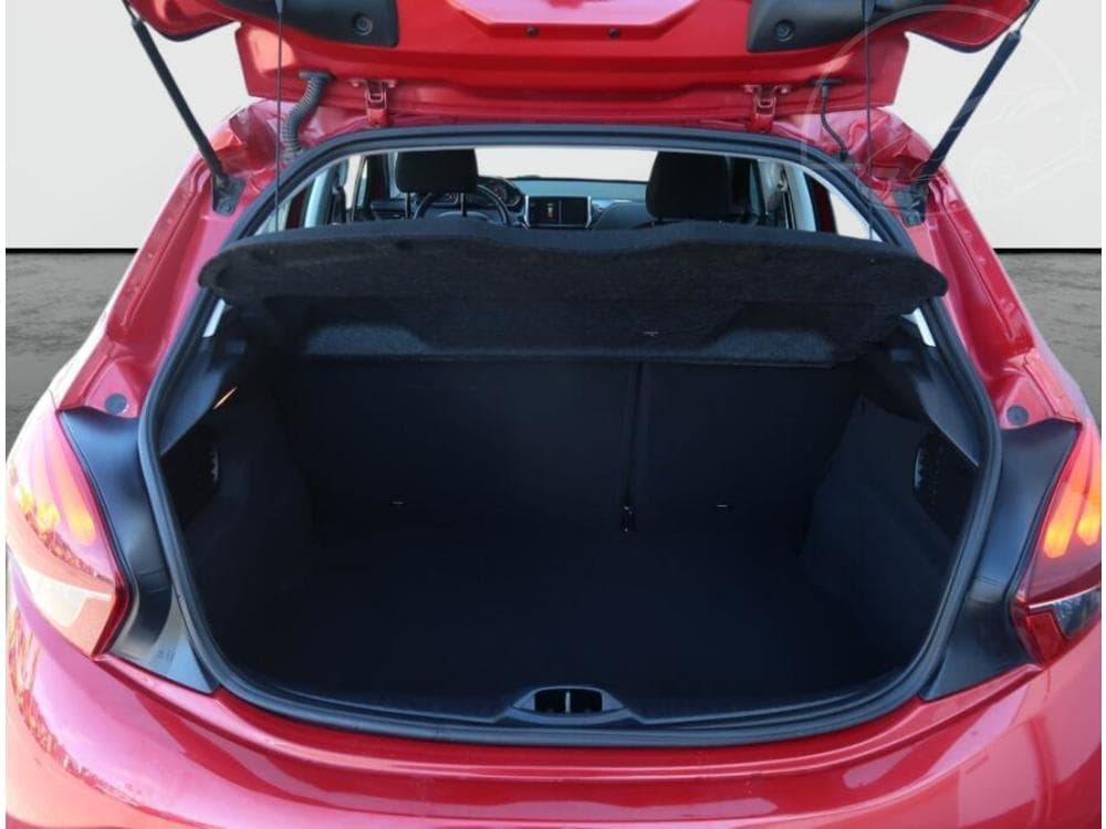 2018 Peugeot 208 - 25