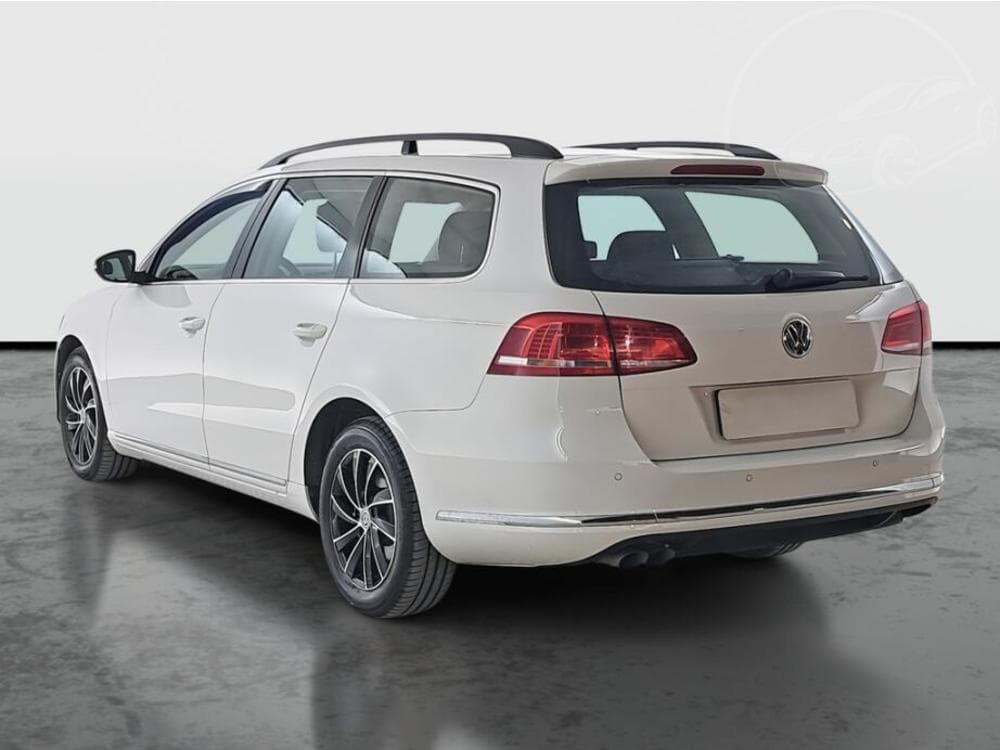 2013 Volkswagen PASSAT - 4