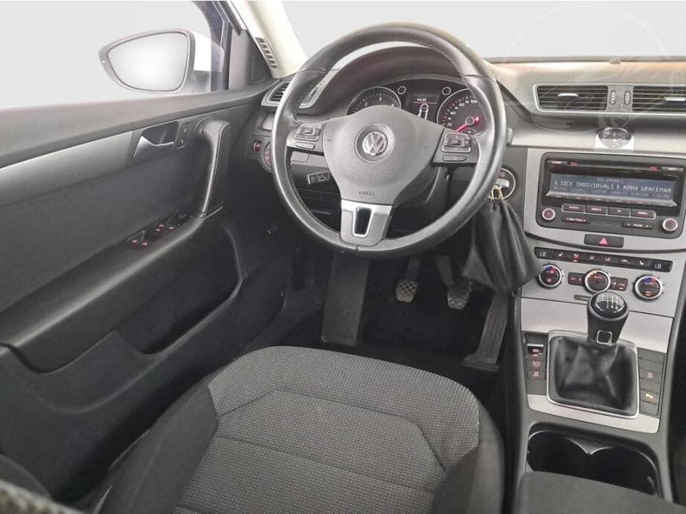 2013 Volkswagen PASSAT - 7