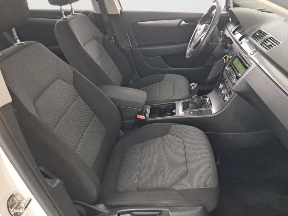 2013 Volkswagen PASSAT - 9