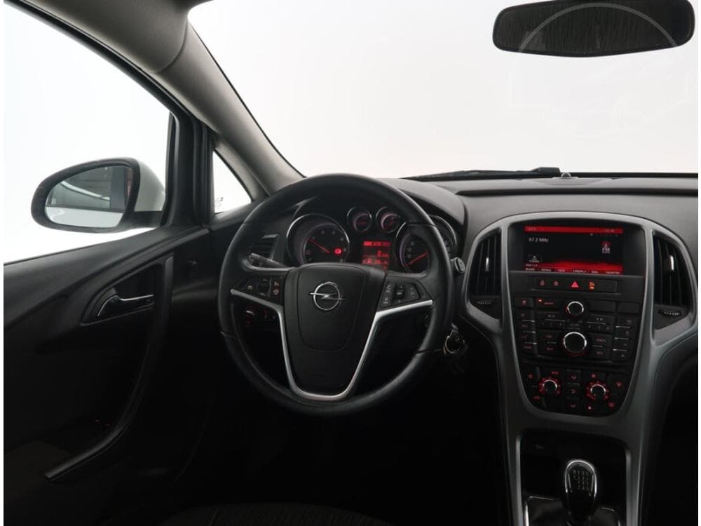2015 Opel ASTRA - 13