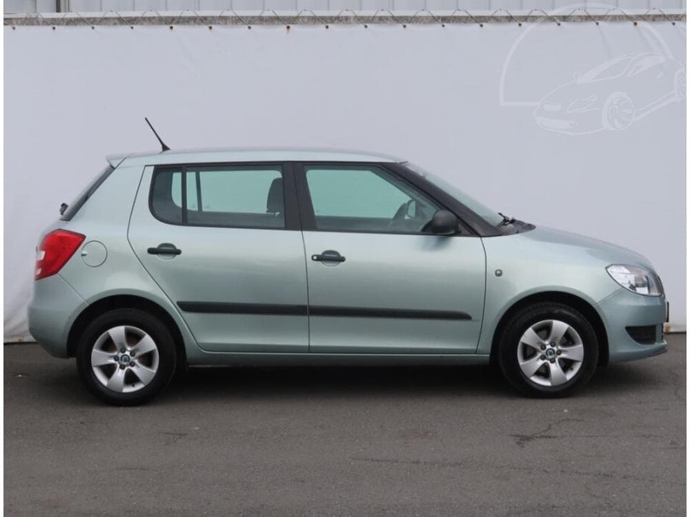 2011 Škoda FABIA - 11