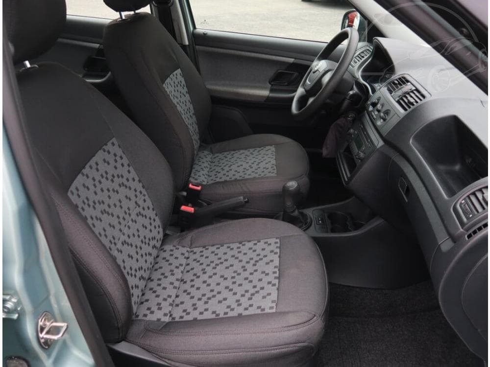2011 Škoda FABIA - 17