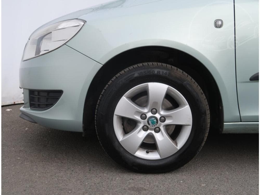 2011 Škoda FABIA - 25