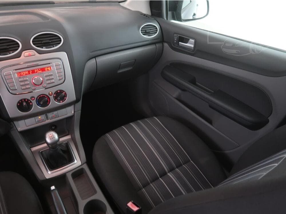 2008 Ford FOCUS - 22