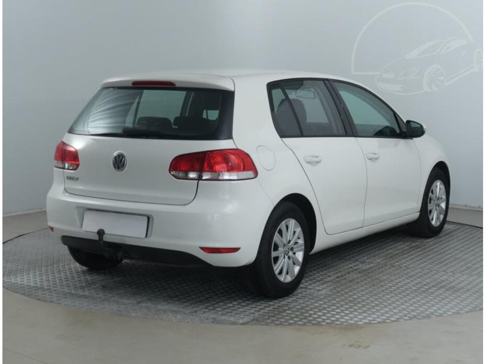 2011 Volkswagen GOLF - 9