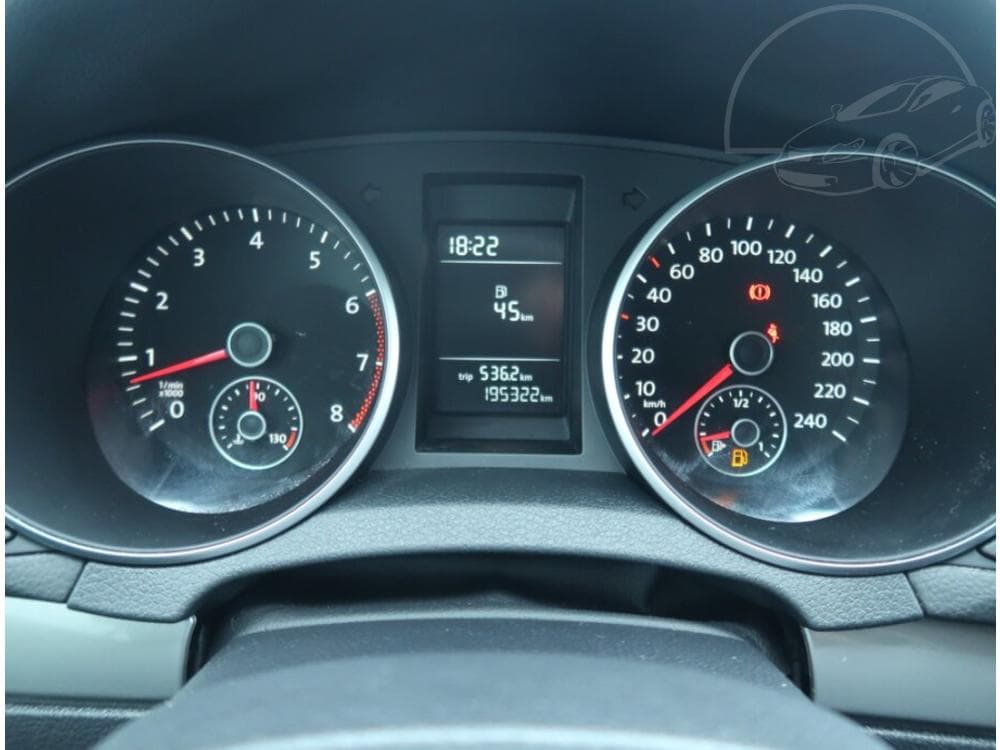 2011 Volkswagen GOLF - 21