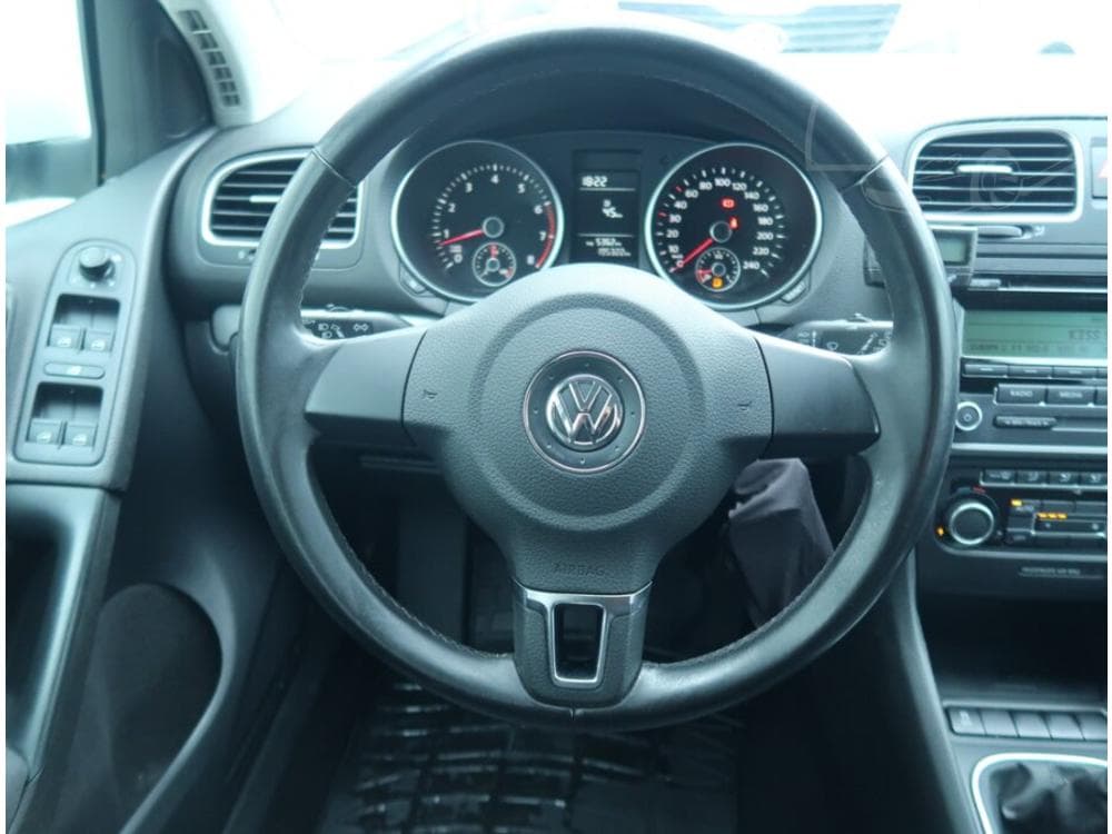 2011 Volkswagen GOLF - 29