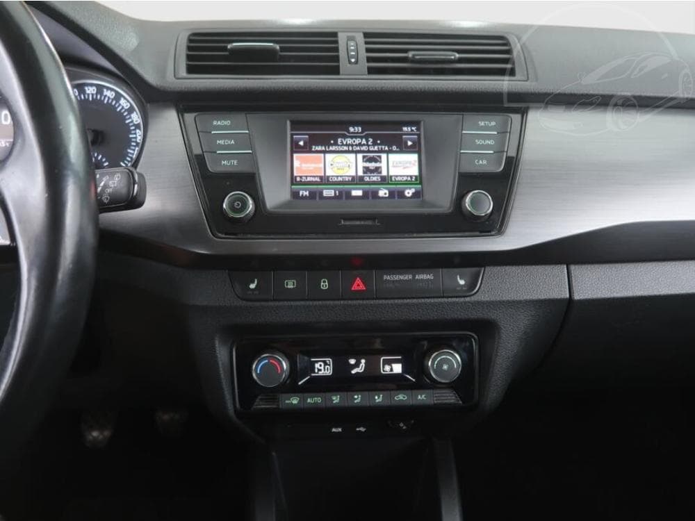 2017 Škoda FABIA - 23