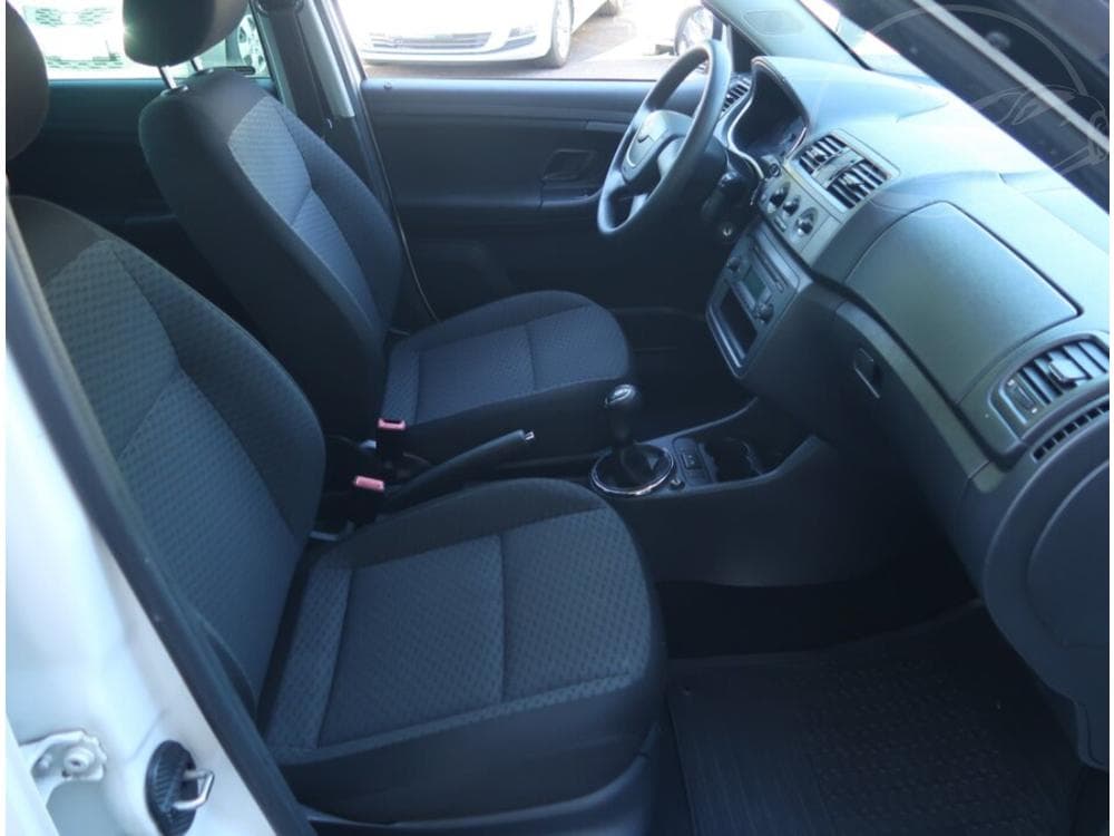 2012 Škoda FABIA - 17