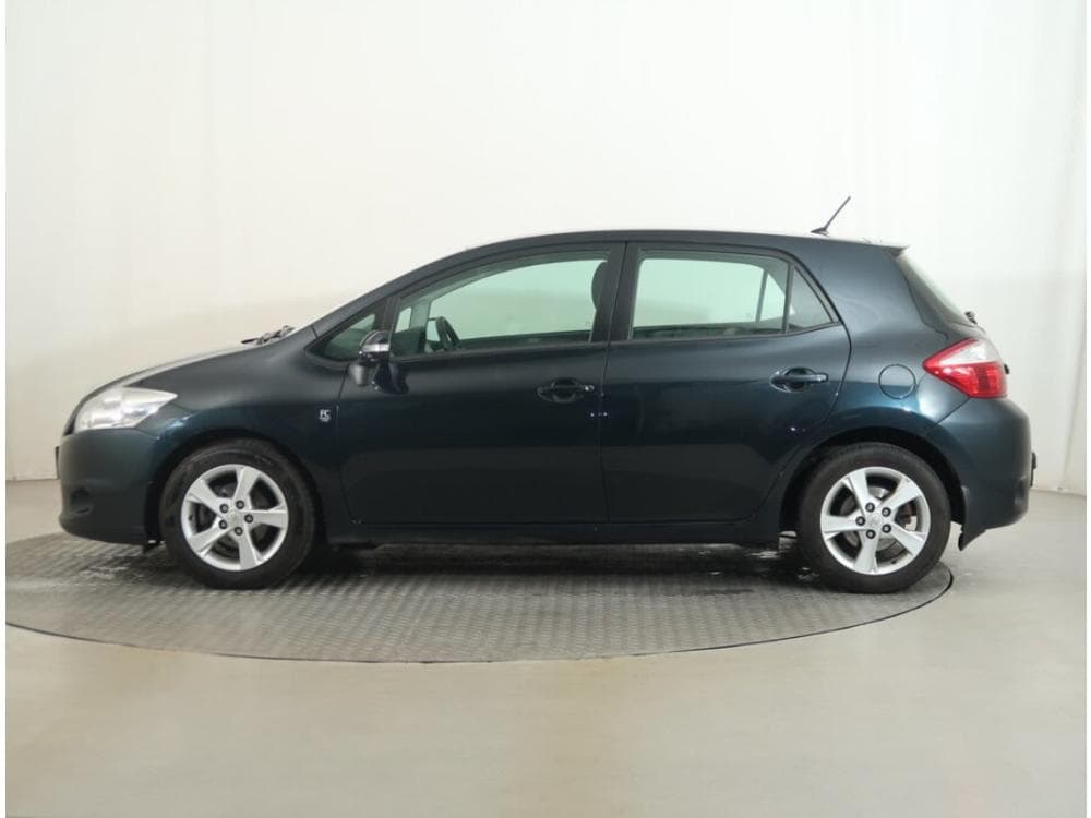 2011 Toyota AURIS - 3