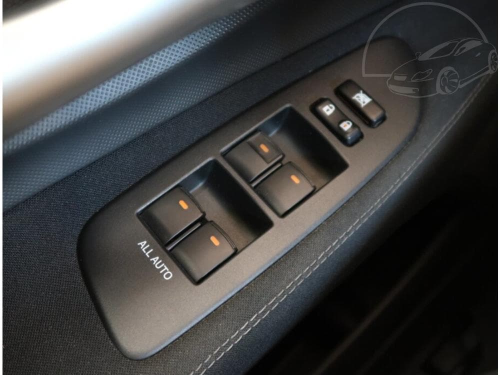 2011 Toyota AURIS - 14