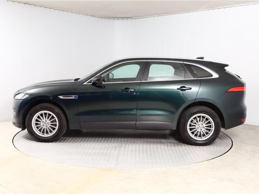 2016 Jaguar F-PACE - 3