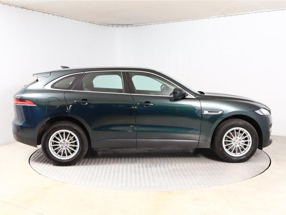 2016 Jaguar F-PACE - 6