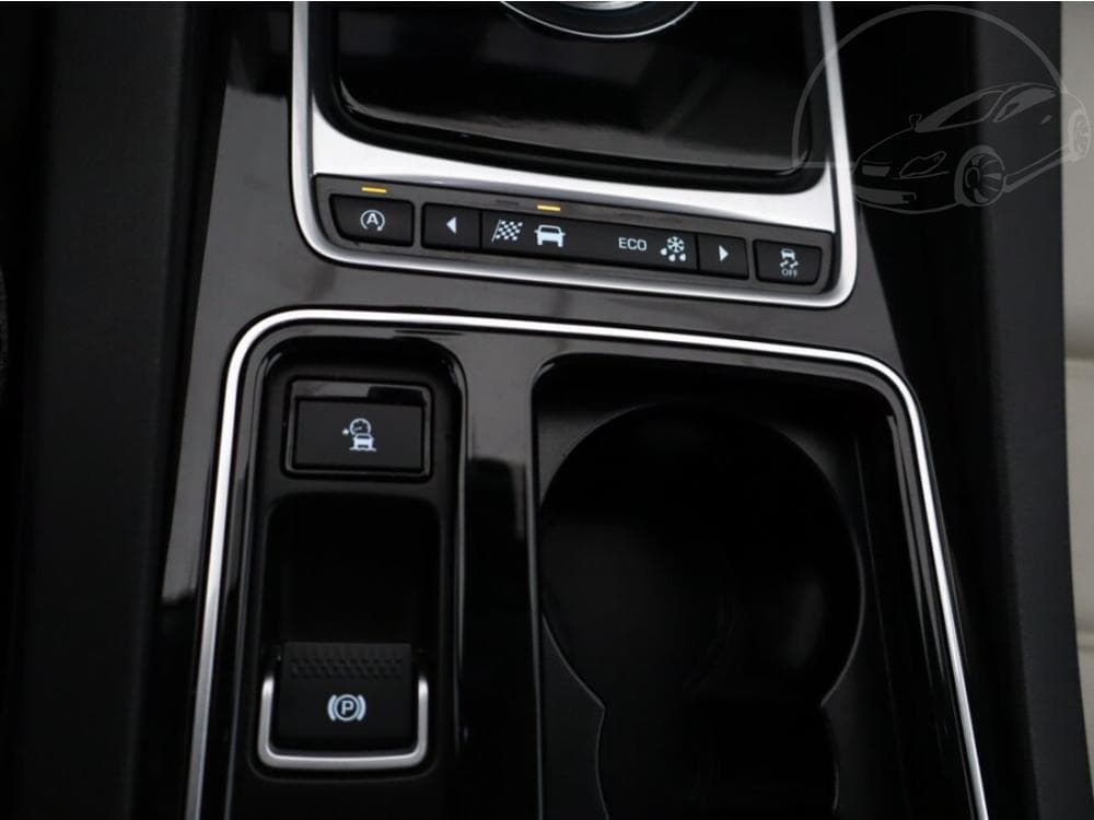 2016 Jaguar F-PACE - 15