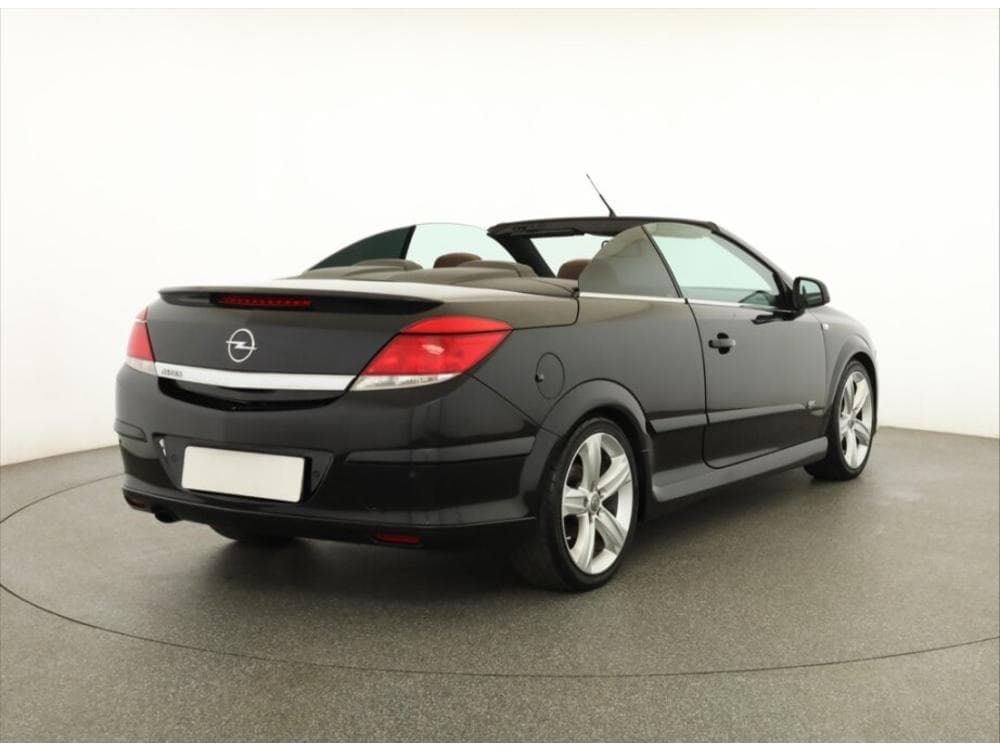 2010 Opel ASTRA - 9