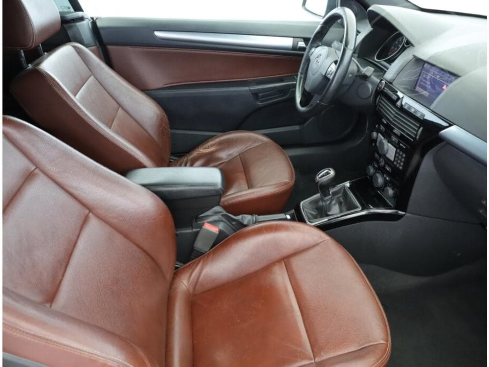 2010 Opel ASTRA - 13
