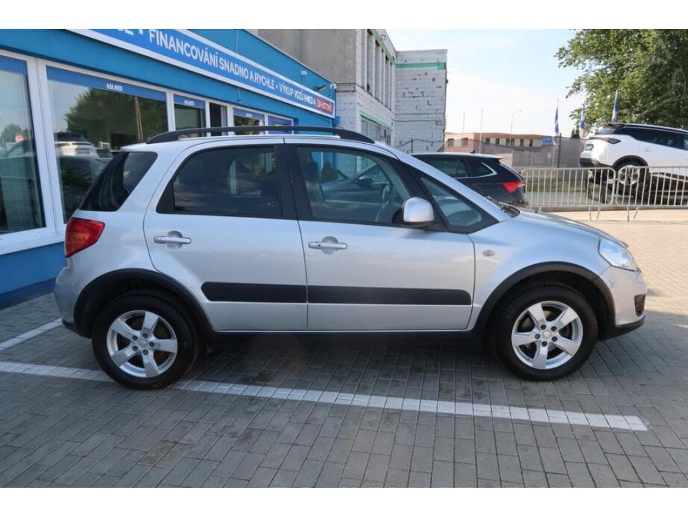 2010 Suzuki SX4 - 6