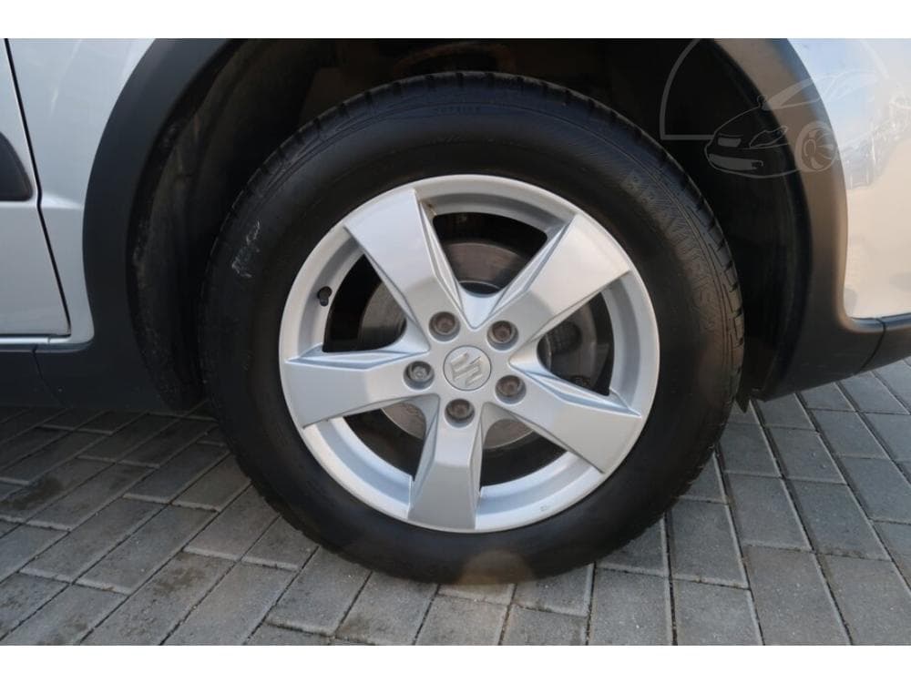 2010 Suzuki SX4 - 14