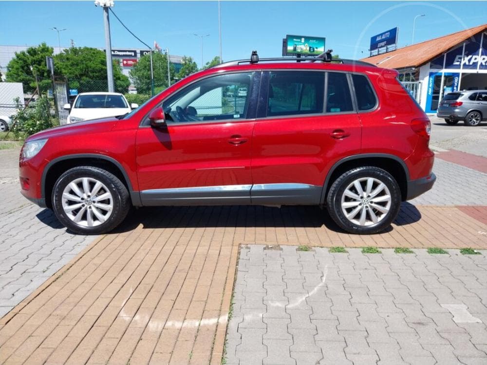 2010 Volkswagen TIGUAN - 5