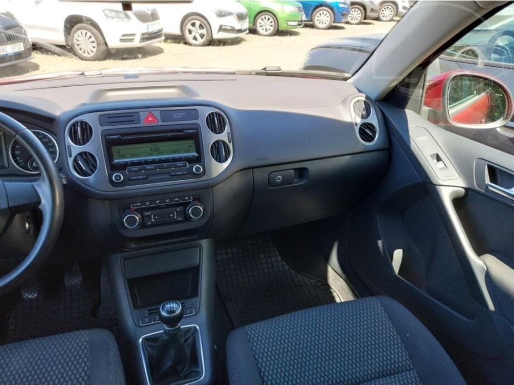2010 Volkswagen TIGUAN - 15